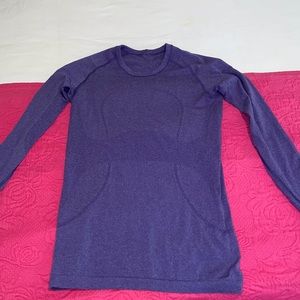 Long sleeve purple lulu lemon workout top